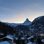The Nest - Great Overview * Zermatt